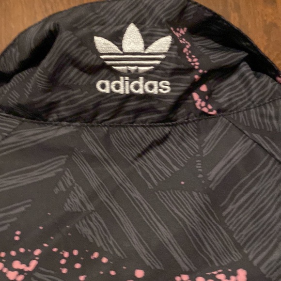 Brand new Adidas lightweight full zip jacket😍😍😍 - Picture 14 of 17